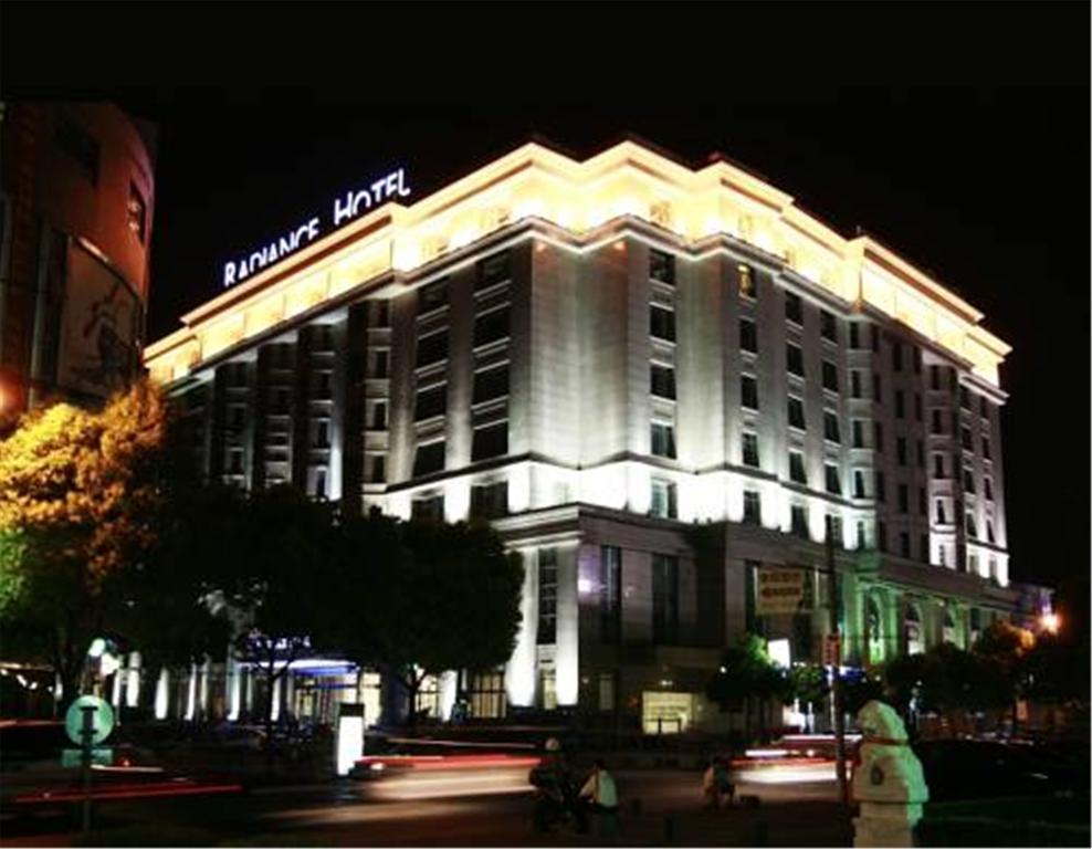 Radiance Hotel Шанхай Екстериор снимка