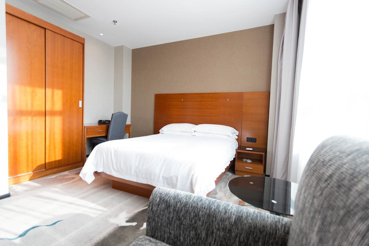 Radiance Hotel Шанхай Екстериор снимка