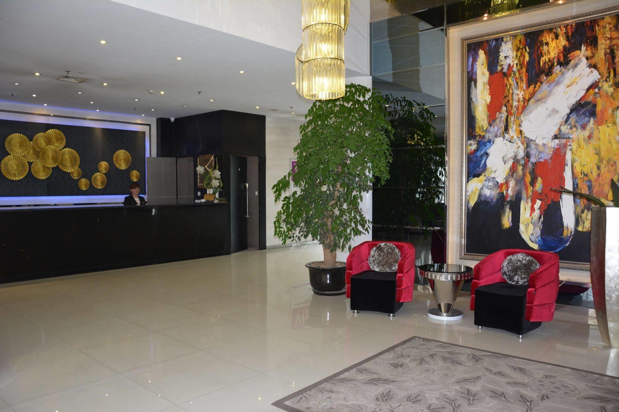 Radiance Hotel Шанхай Екстериор снимка
