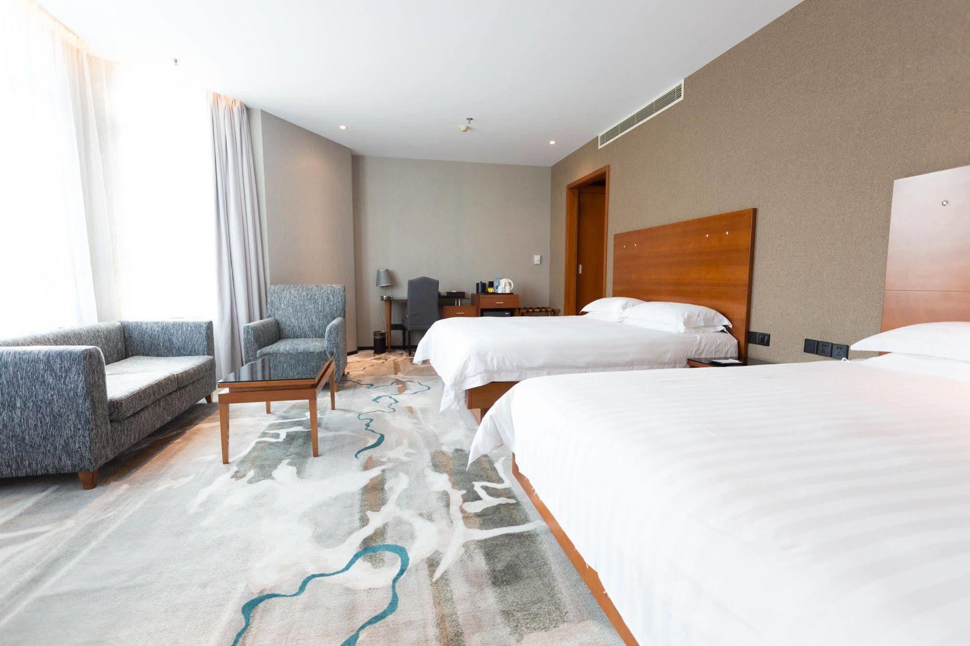Radiance Hotel Шанхай Екстериор снимка